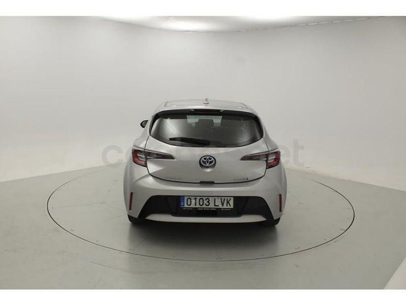 Usado Toyota Corolla Active 122 CV (89 kW) 2021 Gris / plata Berlina
