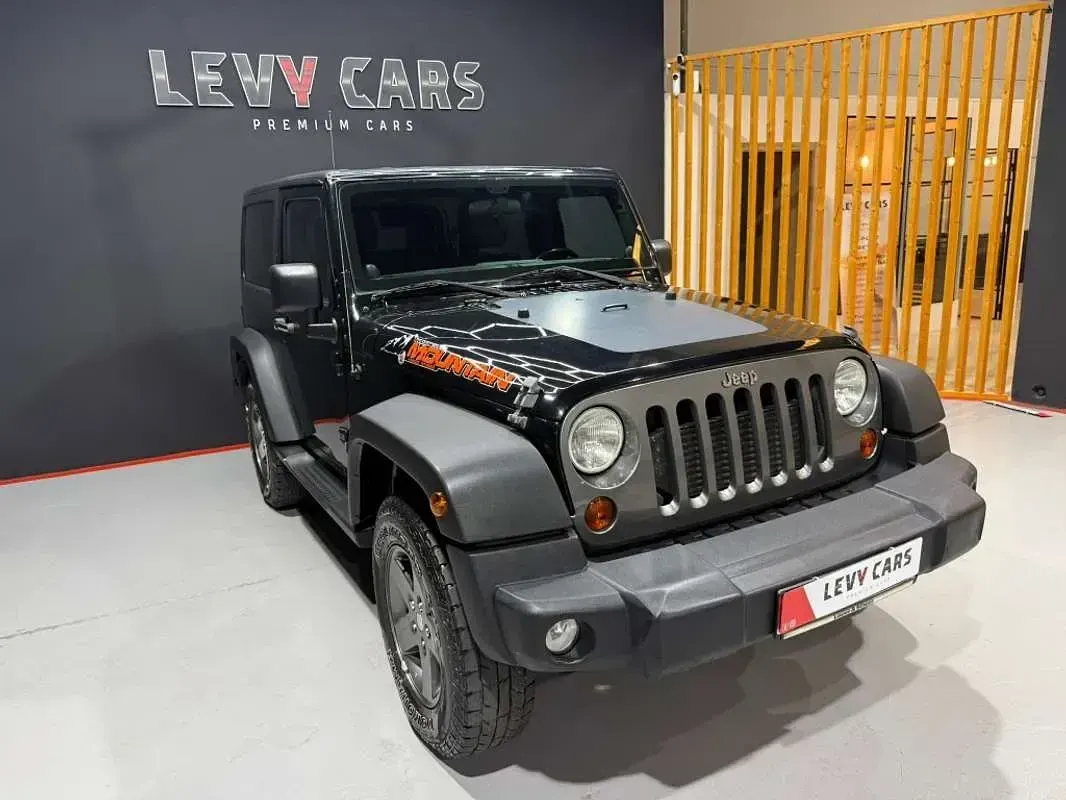 Usado Jeep Wrangler 200 CV (147 kW) 2012 Negro SUV