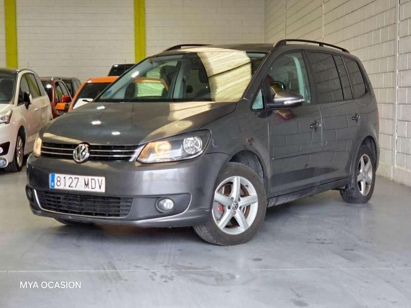 Usado VW Touran Advance 140 CV (102 kW) 2012 Gris / plata Monovolumen