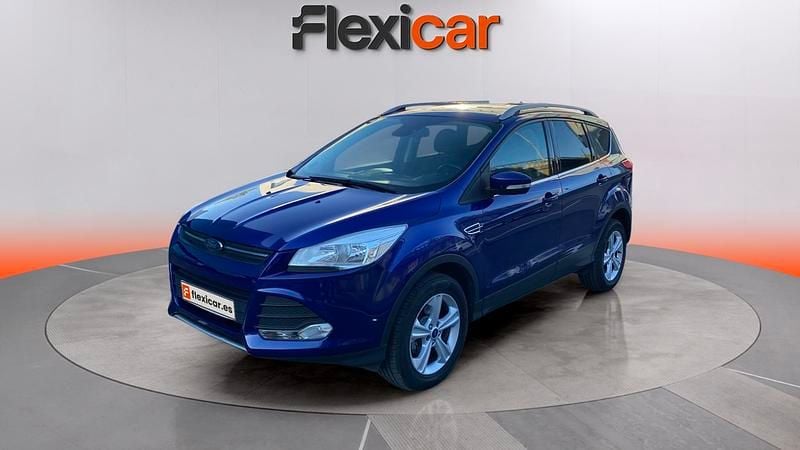 Usado Ford Kuga Trend 120 CV (88 kW) 2016 Azul SUV
