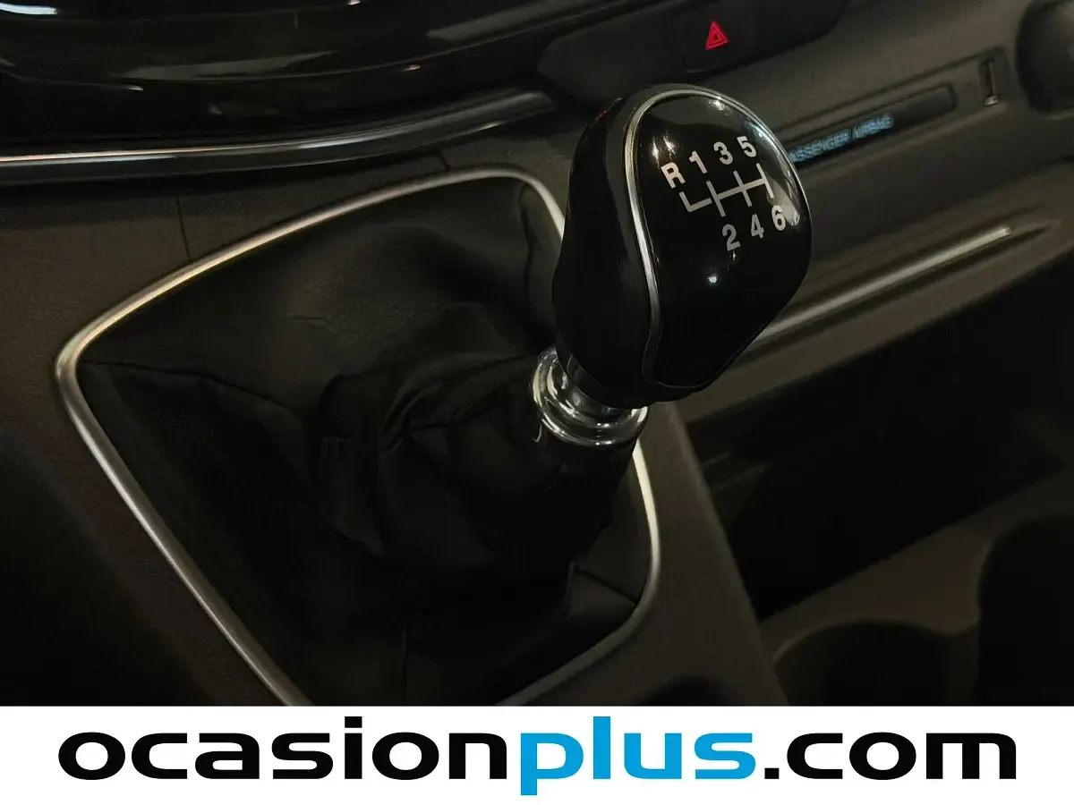 Usado Ford Tourneo Titanium 150 CV (110 kW) 2022 Gris Monovolumen