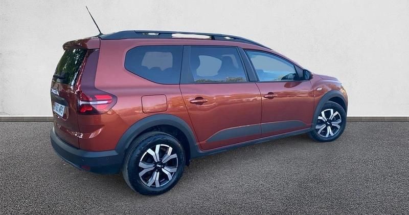 Usado Dacia Jogger Expression 110 CV (80 kW) 2024 Monovolumen