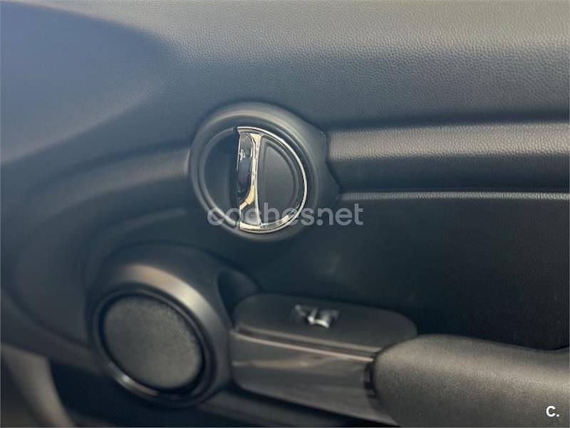 Usado Mini ONE 102 CV (75 kW) 2020 Blanco Utilitario