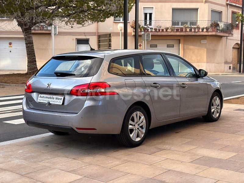 Begagnad Peugeot 308 SW Active 130 HK (95 kW) 2021 Grå Kombi