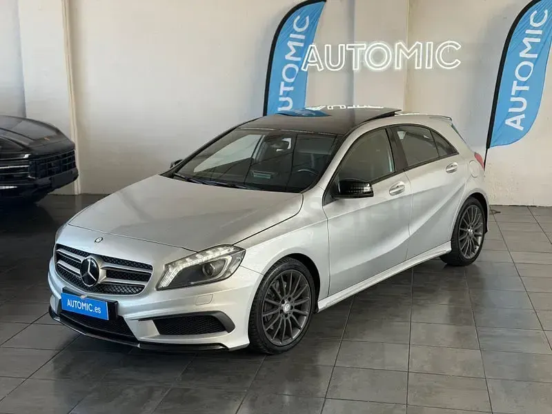 Usado Mercedes A250 211 CV (155 kW) 2013 Gris / plata Berlina