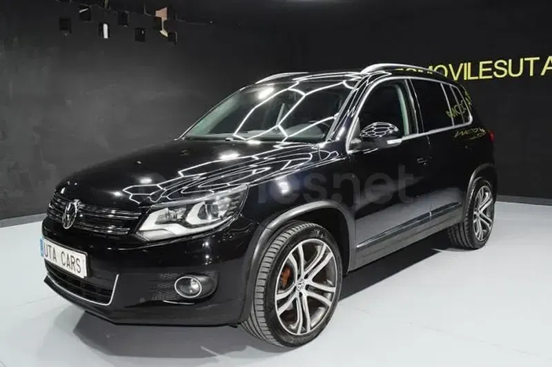 Usado VW Tiguan R-line 210 CV (154 kW) 2014 Negro SUV