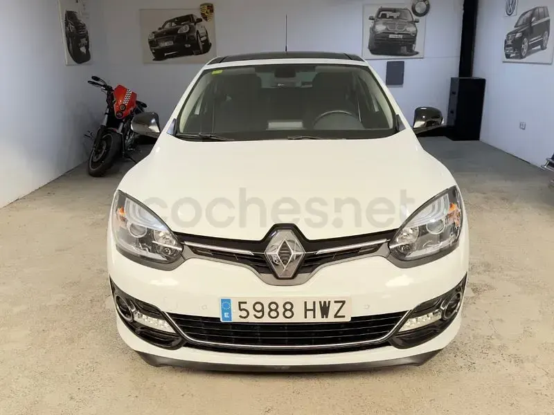 Usado Renault Mégane III Bose Edition 110 CV (80 kW) 2014 Blanco Berlina