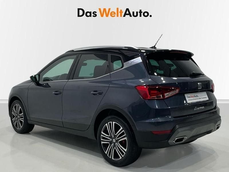 Usado Seat Arona FR 115 CV (84 kW) 2024 Gris SUV