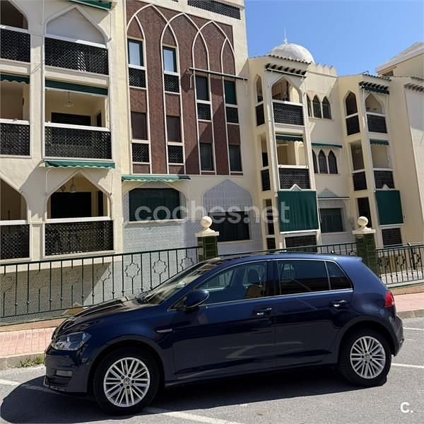 Usado VW Golf VII Edition 105 CV (77 kW) 2014 Azul Berlina