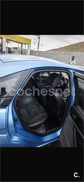 Begagnad Ford Focus Trend 115 HK (84 kW) 2010 Blå Sedan