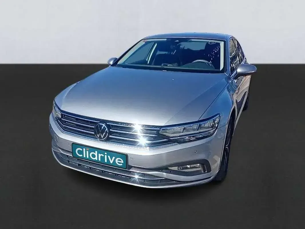 Usado VW Passat Executive 122 CV (89 kW) 2020 Familiar