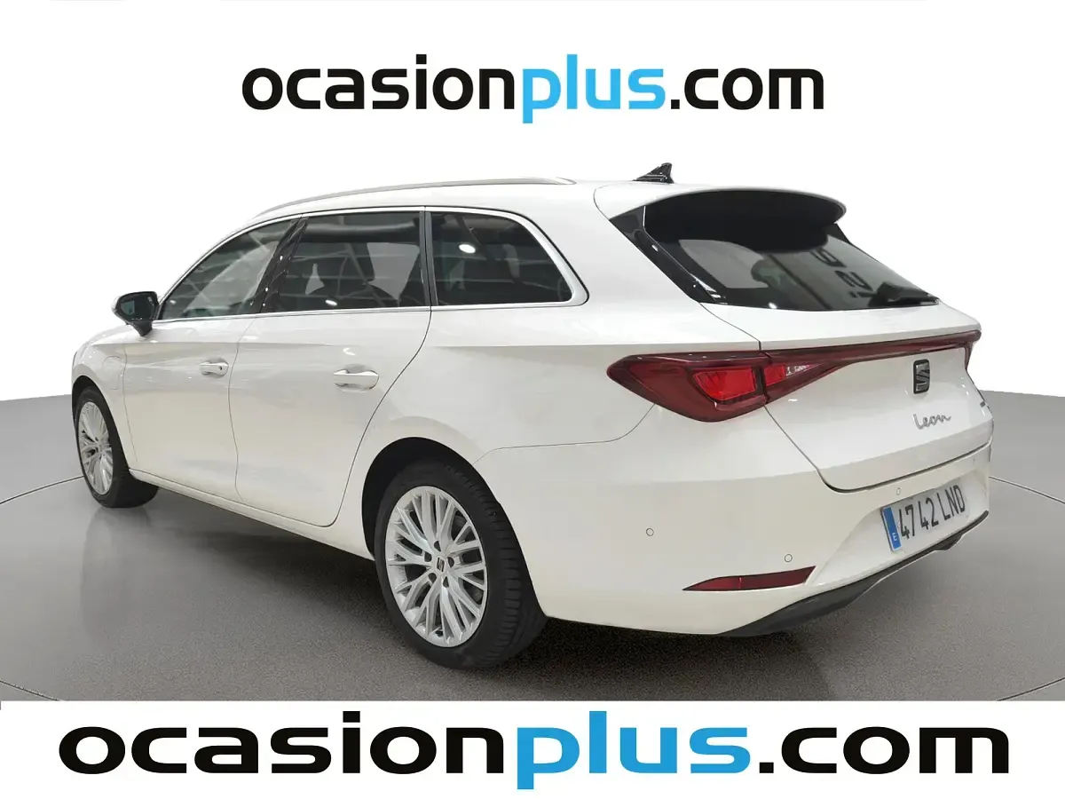 Usado Seat Leon XCELLENCE 204 CV (150 kW) 2021 Blanco Monovolumen