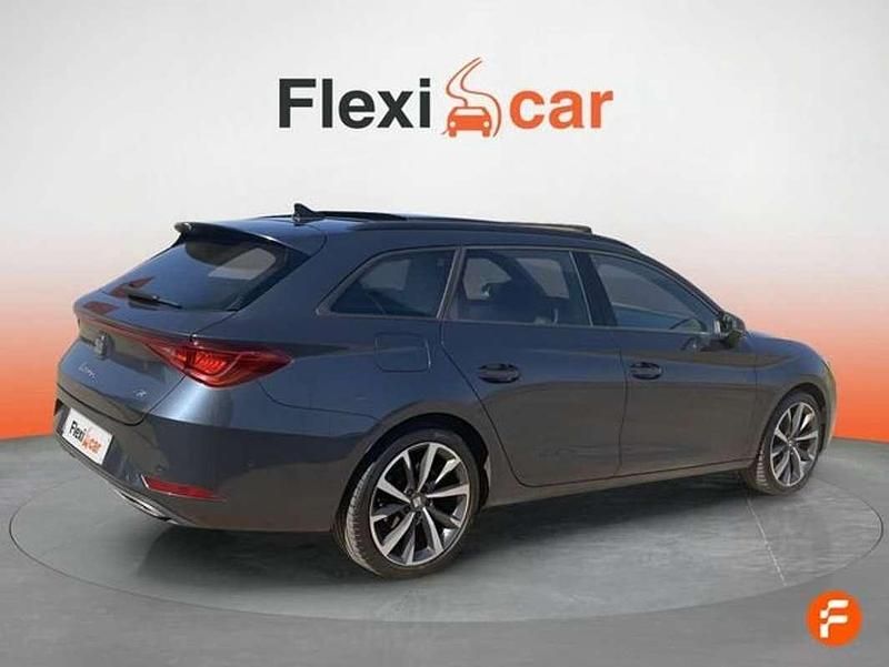 Usado Seat Leon ST FR 150 CV (110 kW) 2020 Blanco Familiar