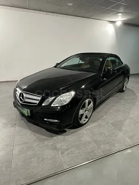 Usado Mercedes E250 Avantgarde 204 CV (150 kW) 2012 Negro Descapotable