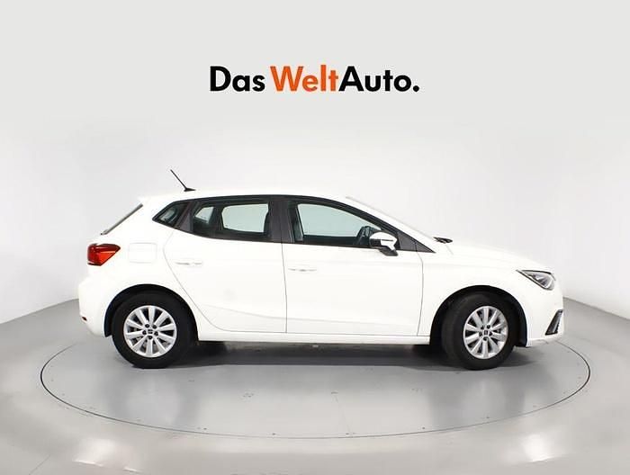 Usado Seat Ibiza Style 110 CV (80 kW) 2022 Blanco Berlina