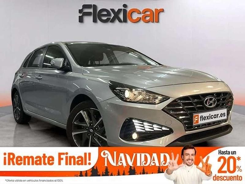 Gris Usado 2024 Hyundai i30 Utilitario | 15.990 € (Precio justo) - Imagen 1/4