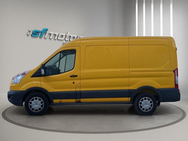 Usado Ford Transit Trend 130 CV (95 kW) 2017 Amarillo Berlina