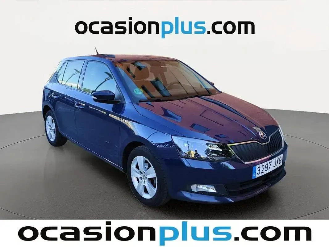 Usado Skoda Fabia 75 CV (55 kW) 2017 Azul Utilitario