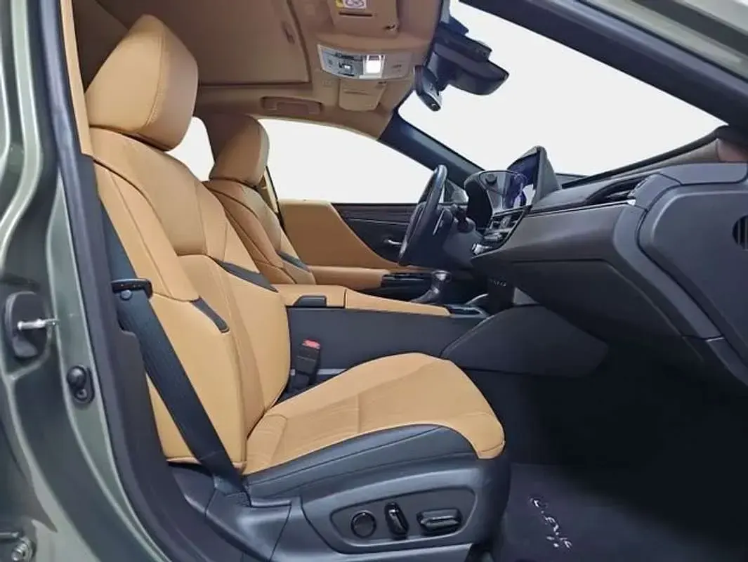 Usado Lexus ES300 Luxury Line 218 CV (160 kW) 2025 Verde Berlina