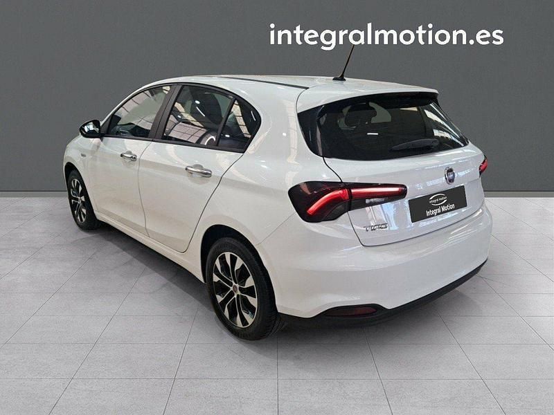 Usado Fiat Tipo City Life 100 CV (73 kW) 2023 Blanco Berlina