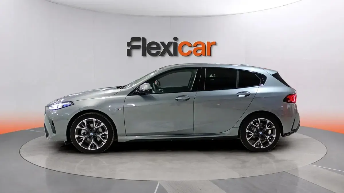 Usado BMW 120 170 CV (125 kW) 2025 Gris Utilitario