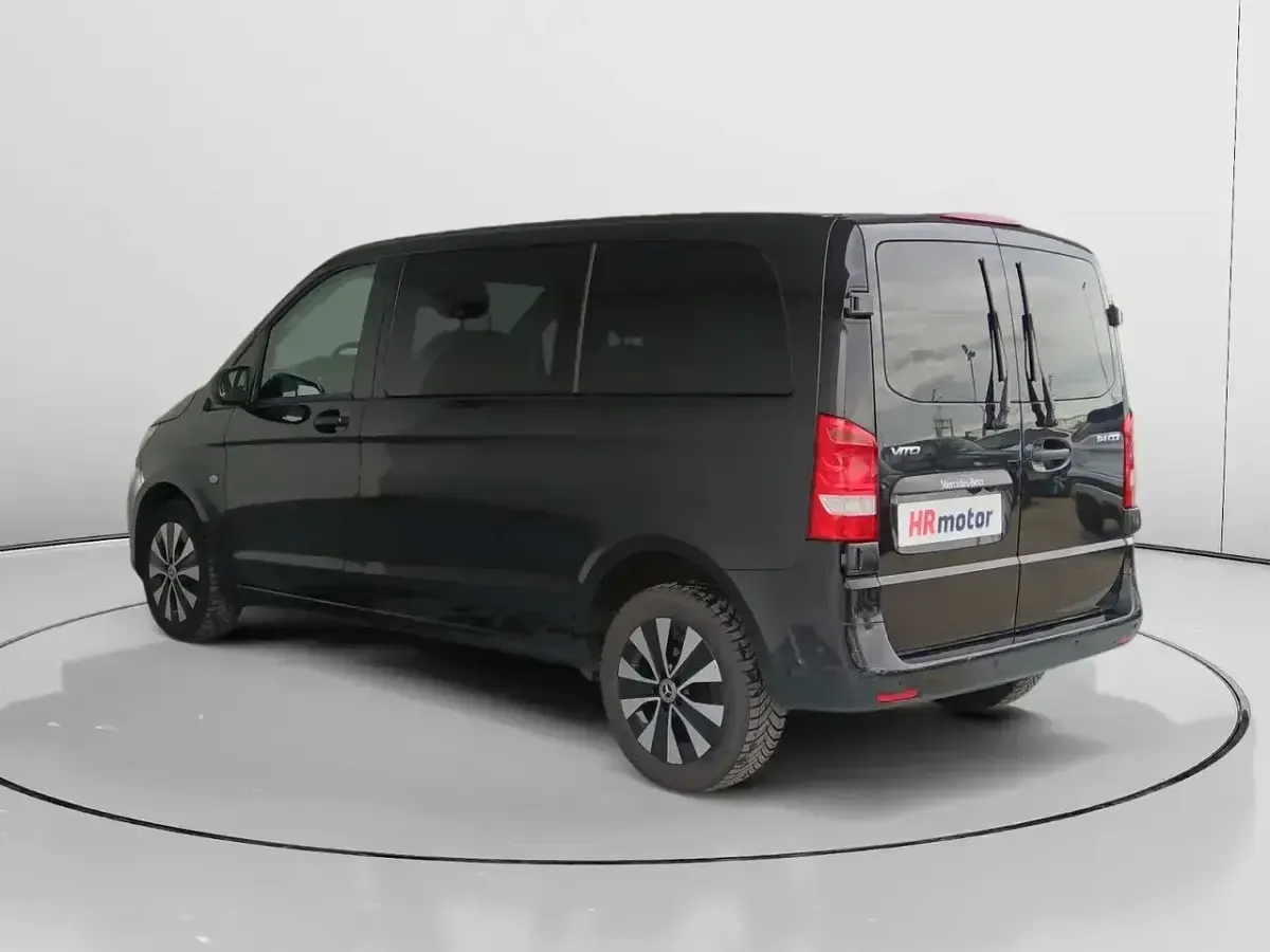 Usado Mercedes Vito 136 CV (100 kW) 2023 Negro Van