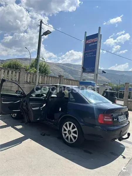 Usado Audi A4 150 CV (110 kW) 2000 Azul Berlina