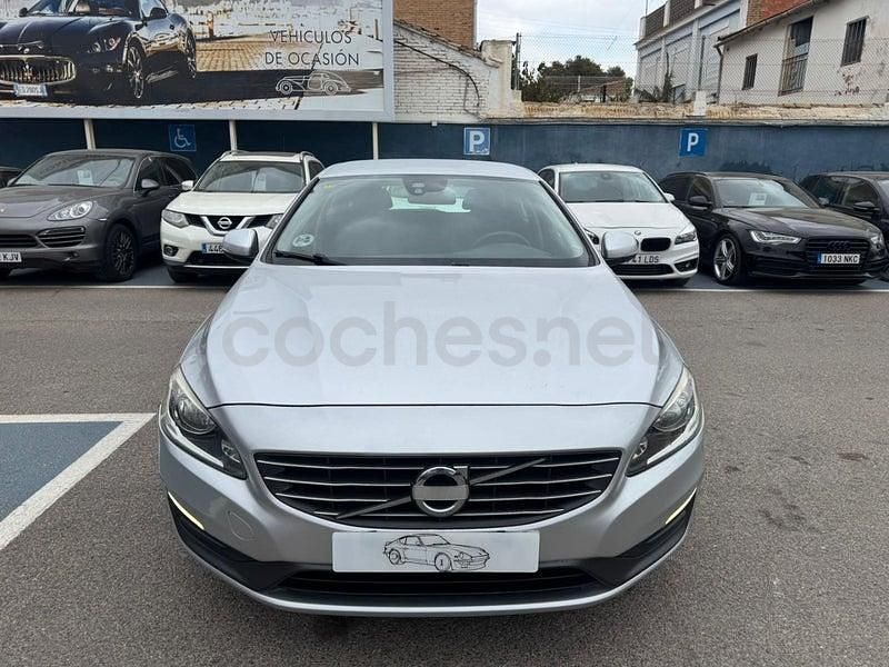 Usado Volvo V60 Momentum 136 CV (100 kW) 2013 Gris / plata Familiar