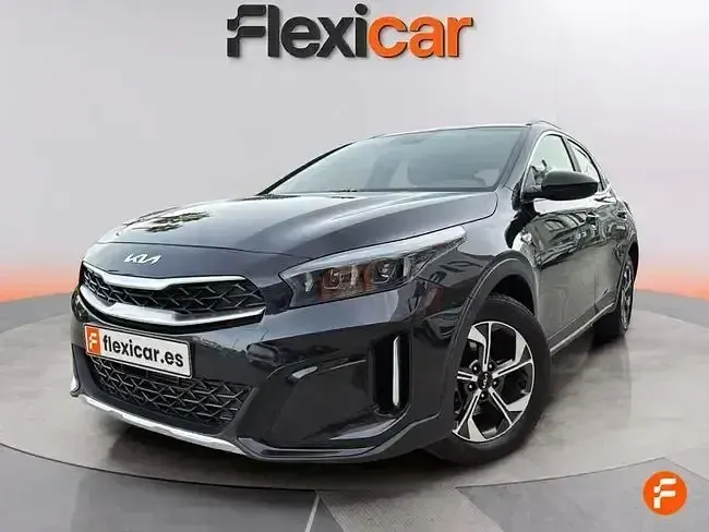 Usado Kia XCeed 160 HP (117 kW) 2023 Preto SUV