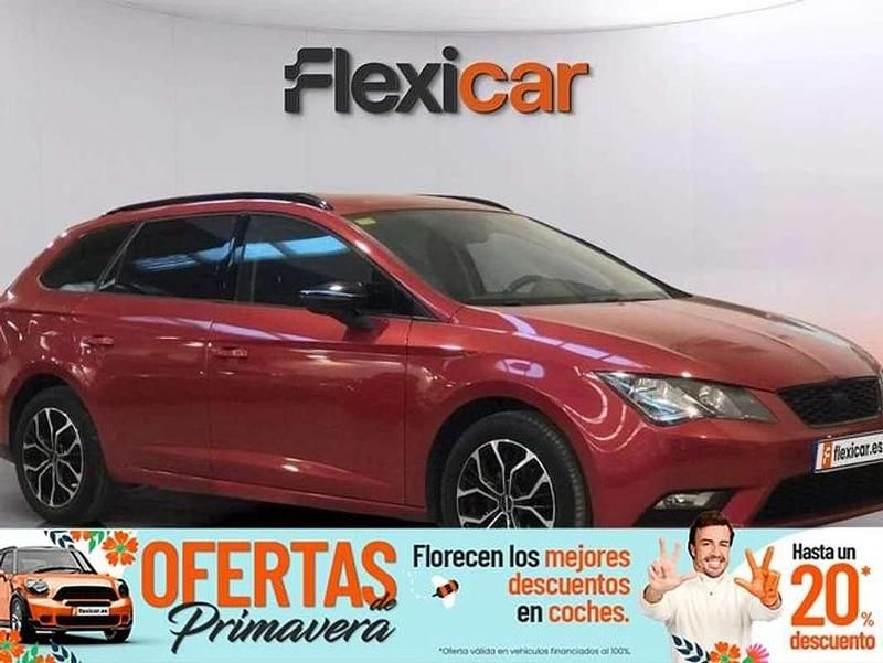 Usado Seat Leon ST Reference 105 CV (77 kW) 2015 Burdeos Familiar