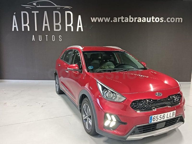 Usado Kia Niro 141 CV (103 kW) 2020 Granate SUV