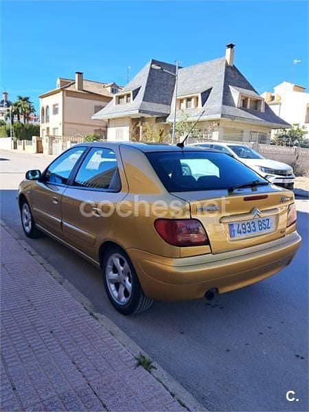 Usado Citroën Xsara Exclusive 90 CV (66 kW) 2002 Naranja Berlina