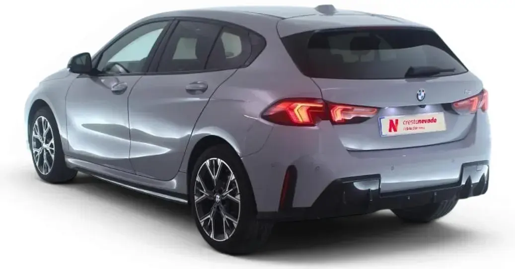 Usado BMW 116 Comfort Edition 122 CV (89 kW) 2025 Gris Utilitario