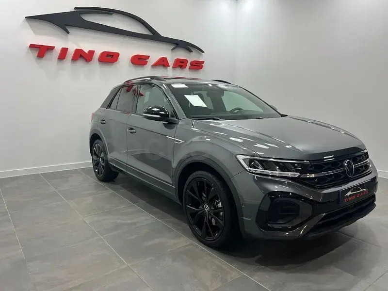 Usado VW T-Roc 150 CV (110 kW) 2024 Gris / plata SUV