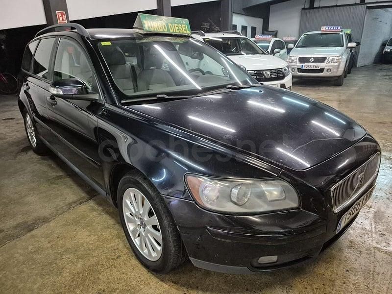Usado Volvo V50 Kinetic 136 CV (100 kW) 2007 Negro Familiar