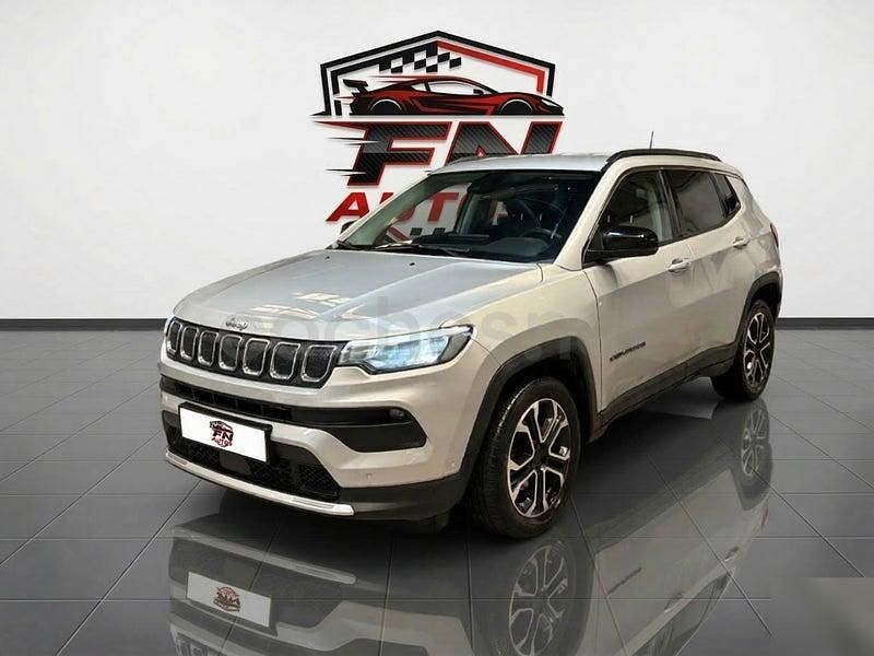 Usado Jeep Compass 130 CV (95 kW) 2022 Gris / plata SUV