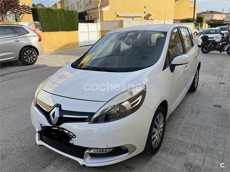 Usado Renault Scénic III Expression 110 CV (80 kW) 2014 Blanco Monovolumen