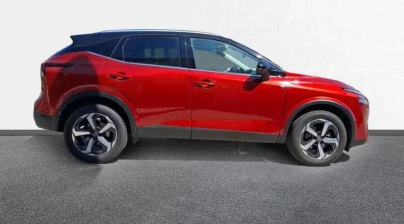 Usado Nissan Qashqai N-Connecta 158 CV (116 kW) 2022 Fuji sunset con techo midnight SUV