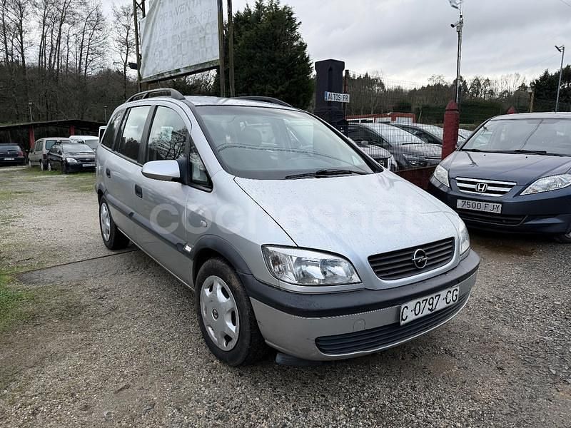 Gris / plata Usado 2000 Opel Zafira Elegance Monovolumen | 1700 € - Imagen 1/4