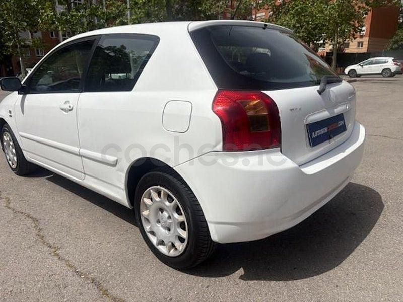 Käytetty Toyota Corolla Terra 97 HP (71 kW) 2003 Valkoinen Sedan