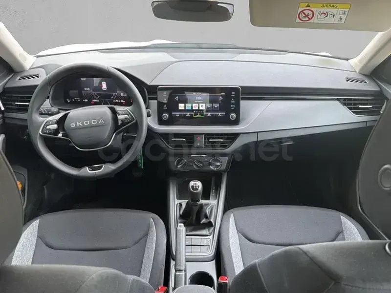 Usado Skoda Kamiq 116 CV (85 kW) 2026 Blanco SUV
