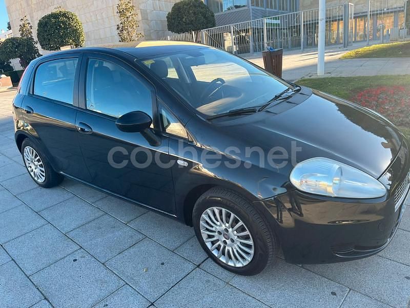 Negro Usado 2007 Fiat Grande Punto Active Utilitario | 4100 € (Precio justo) - Imagen 1/4