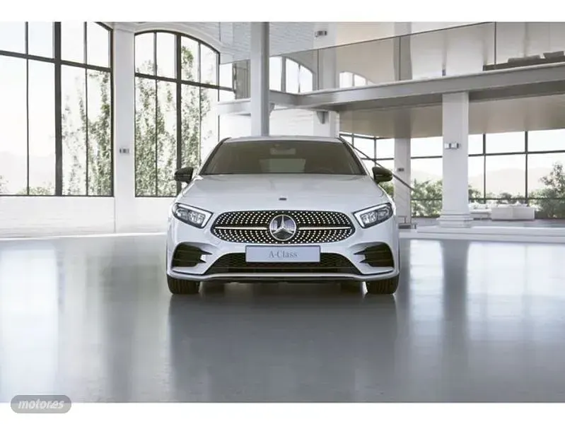 Usado Mercedes A180 136 CV (100 kW) 2022 Blanco Berlina