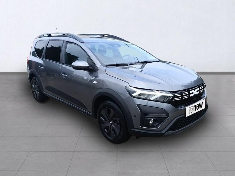 Usado Dacia Jogger Expression 110 CV (80 kW) 2025 Gris Monovolumen