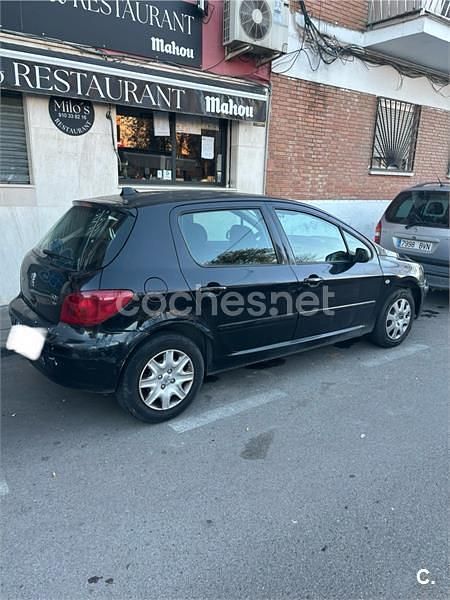 Negro Usado 2005 Peugeot 307 Berlina | 2000 € (Precio justo) - Imagen 1/4
