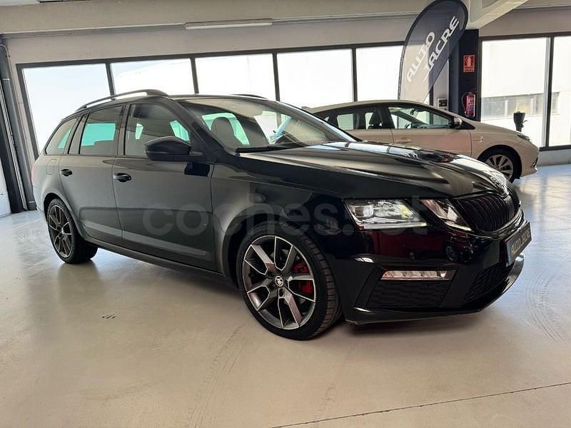 Usado Skoda Octavia RS 184 CV (135 kW) 2019 Negro Familiar