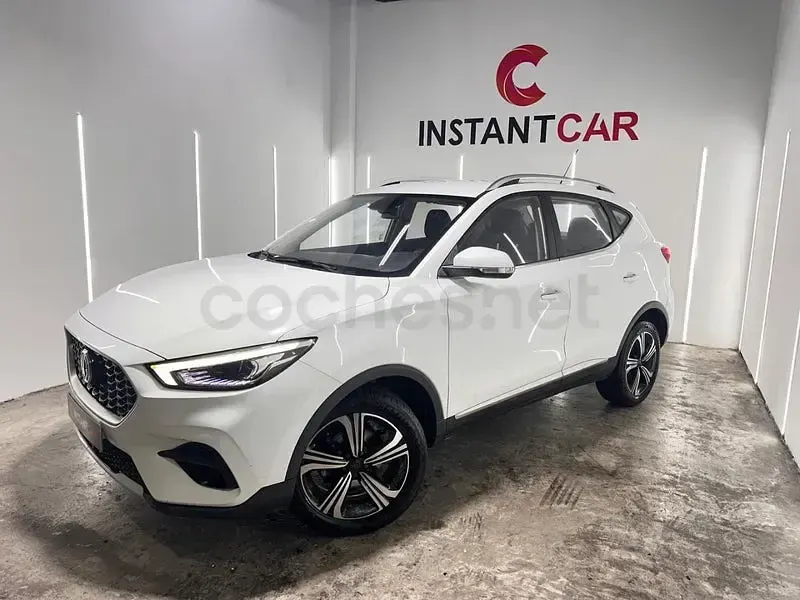 Usado MG ZS Luxury 111 CV (81 kW) 2022 Blanco SUV