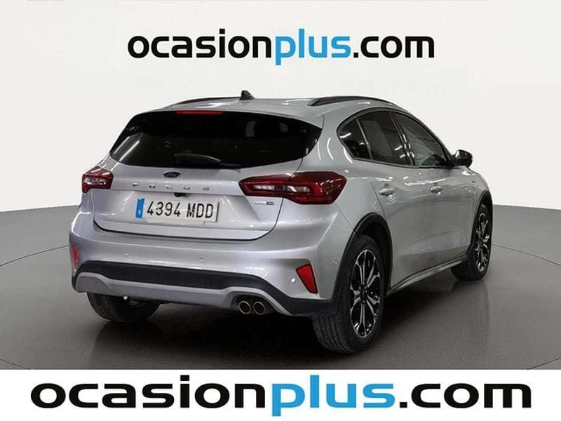 Usado Ford Focus Active 155 CV (114 kW) 2022 Plateado Utilitario