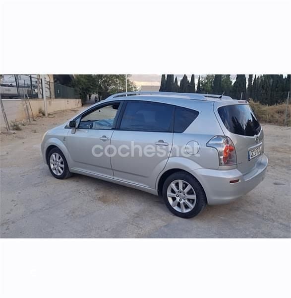 Usado Toyota Corolla Verso Sol 116 CV (85 kW) 2004 Gris / plata Monovolumen