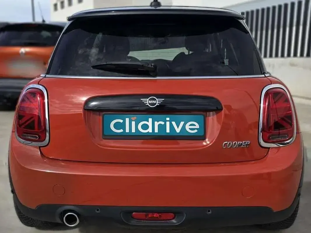 Usado Mini Cooper 136 CV (100 kW) 2019 Rojo Utilitario